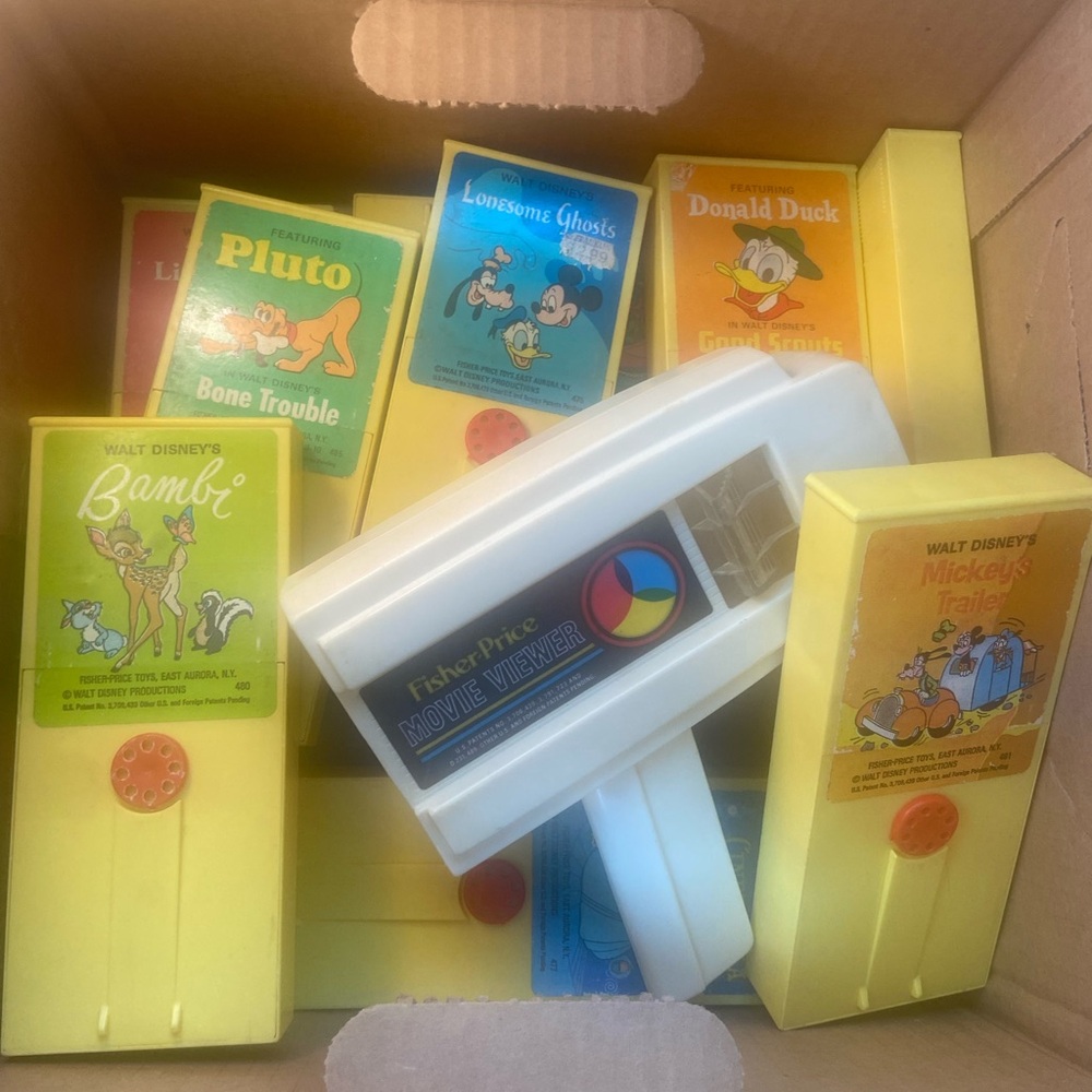Fisher Price Movie Viewer with Disney Cartridges
